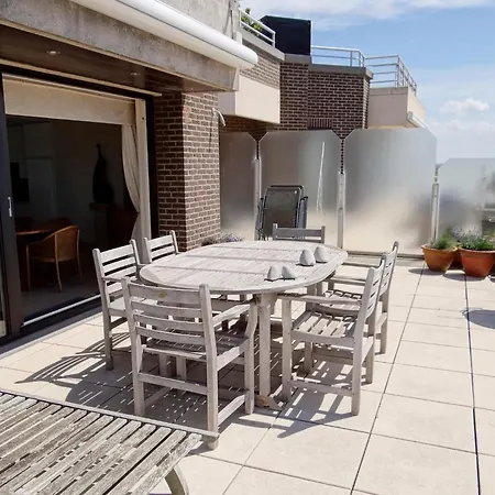With Beautiful Sea View Apartment